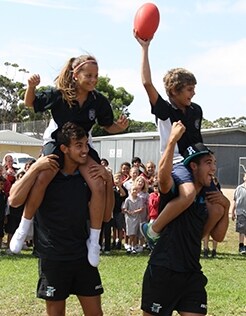 auspostcommcamp-246_246X316.jpg
